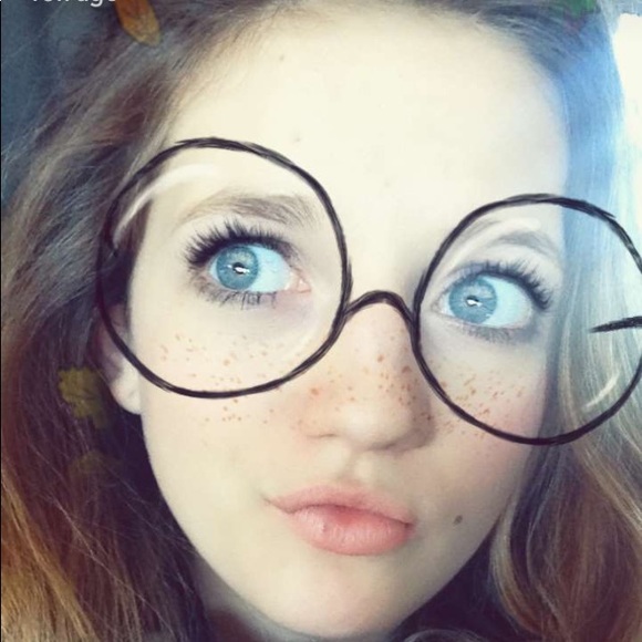 Meet your Posher, Ellianna - Picture 1 of 1